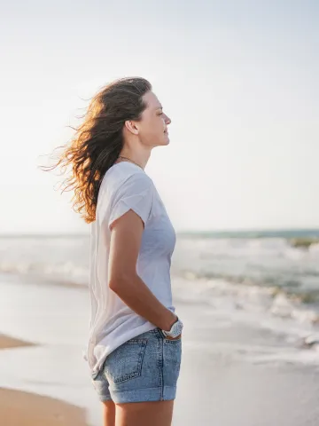 Frau am Meer