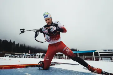 Simon Eder beim Schießen