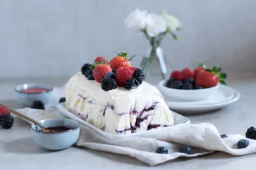 Beeren-Parfait als Dessert