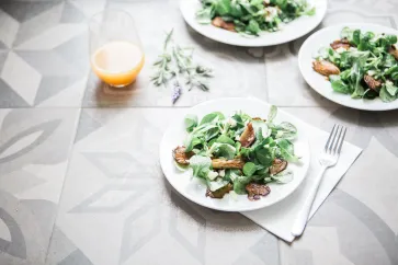 Salat mit Eierschwammerl