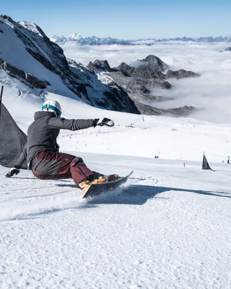 Alexander Payer beim Snowboarden