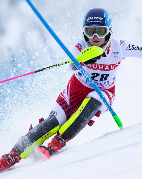 Chiara Mair fährt Ski