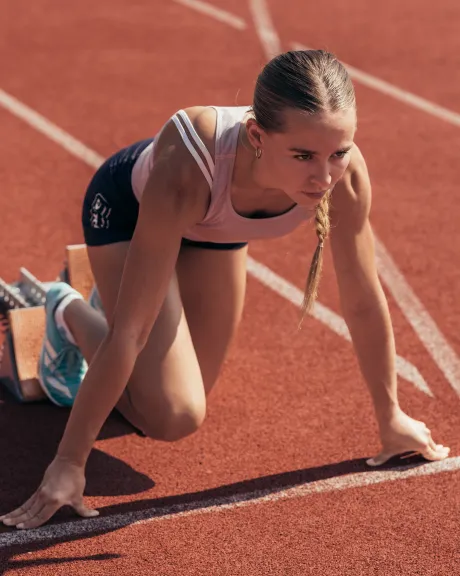 Pure Athletin Isabelle Engel beim Starten