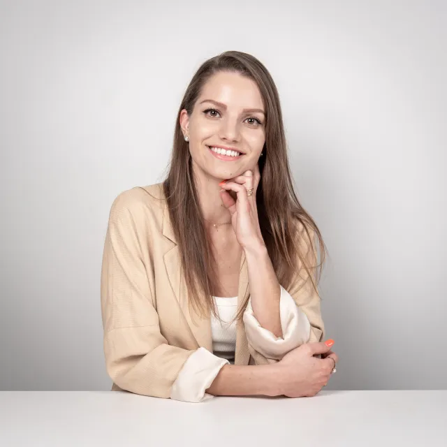 wrezounik theresa Mitarbeiter*in Mitarbeiterportrait quadratisch