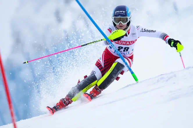 Chiara Mair beim Ski fahren