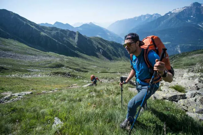 Aaron Durogati beim Wandern