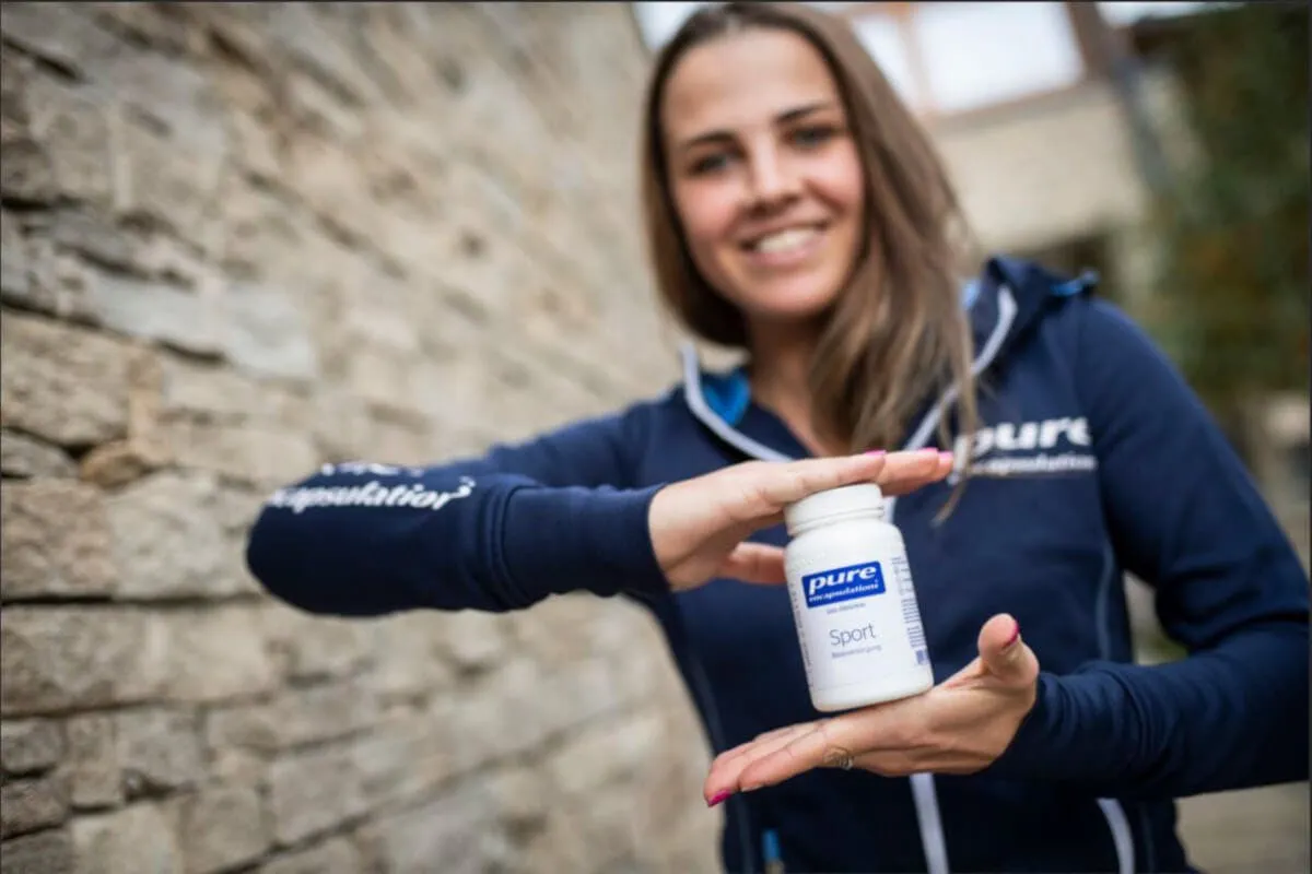 Anna Spielmann mit Sport-Bottle von Pure Encapsulations