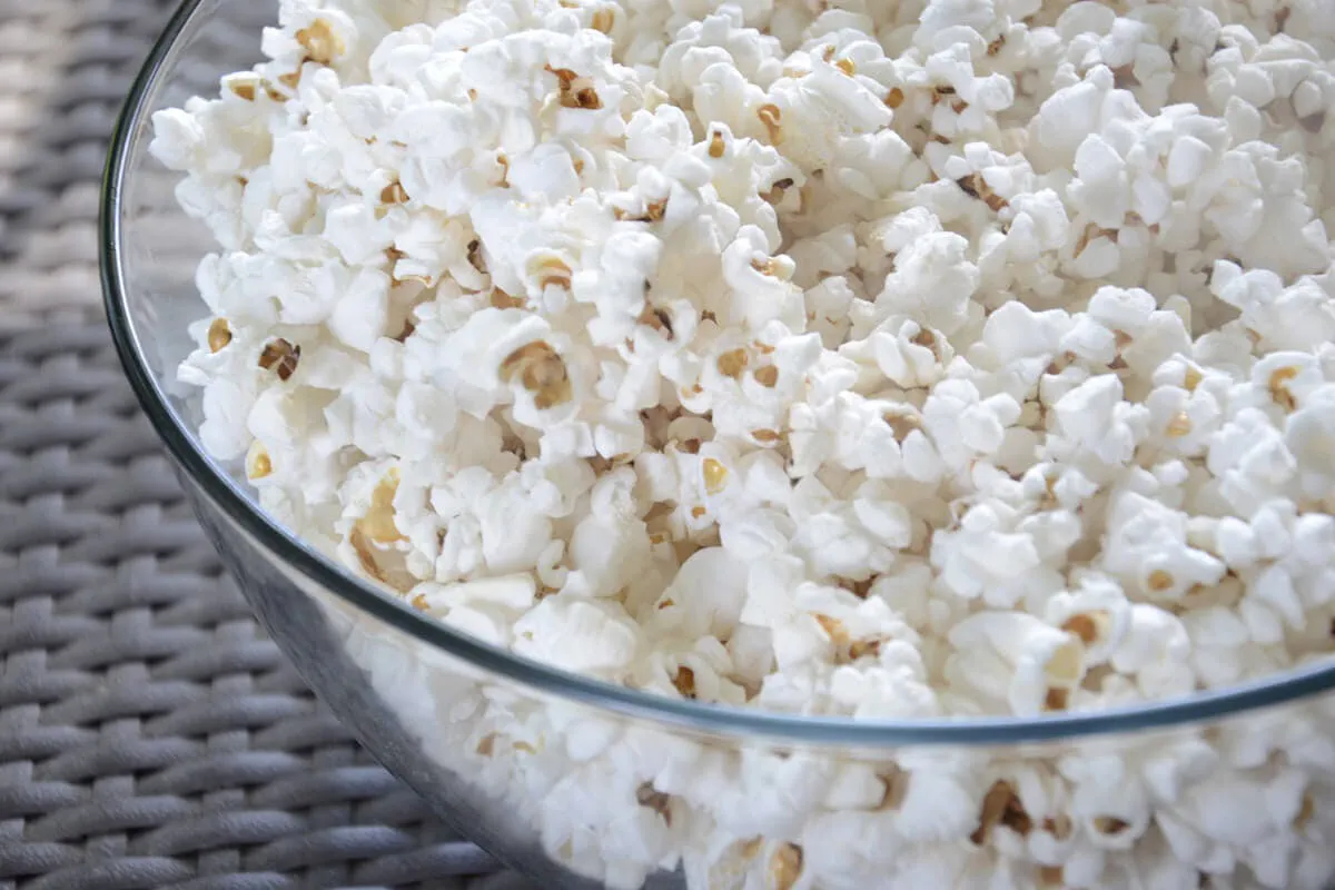 Popcorn in einer Schüssel