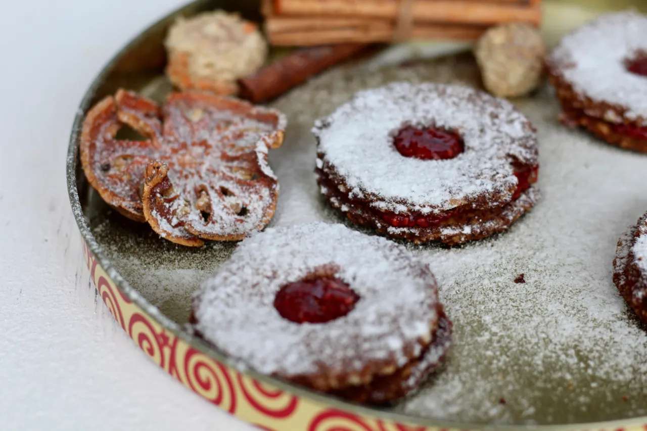 Linzer Augen mit Zucker