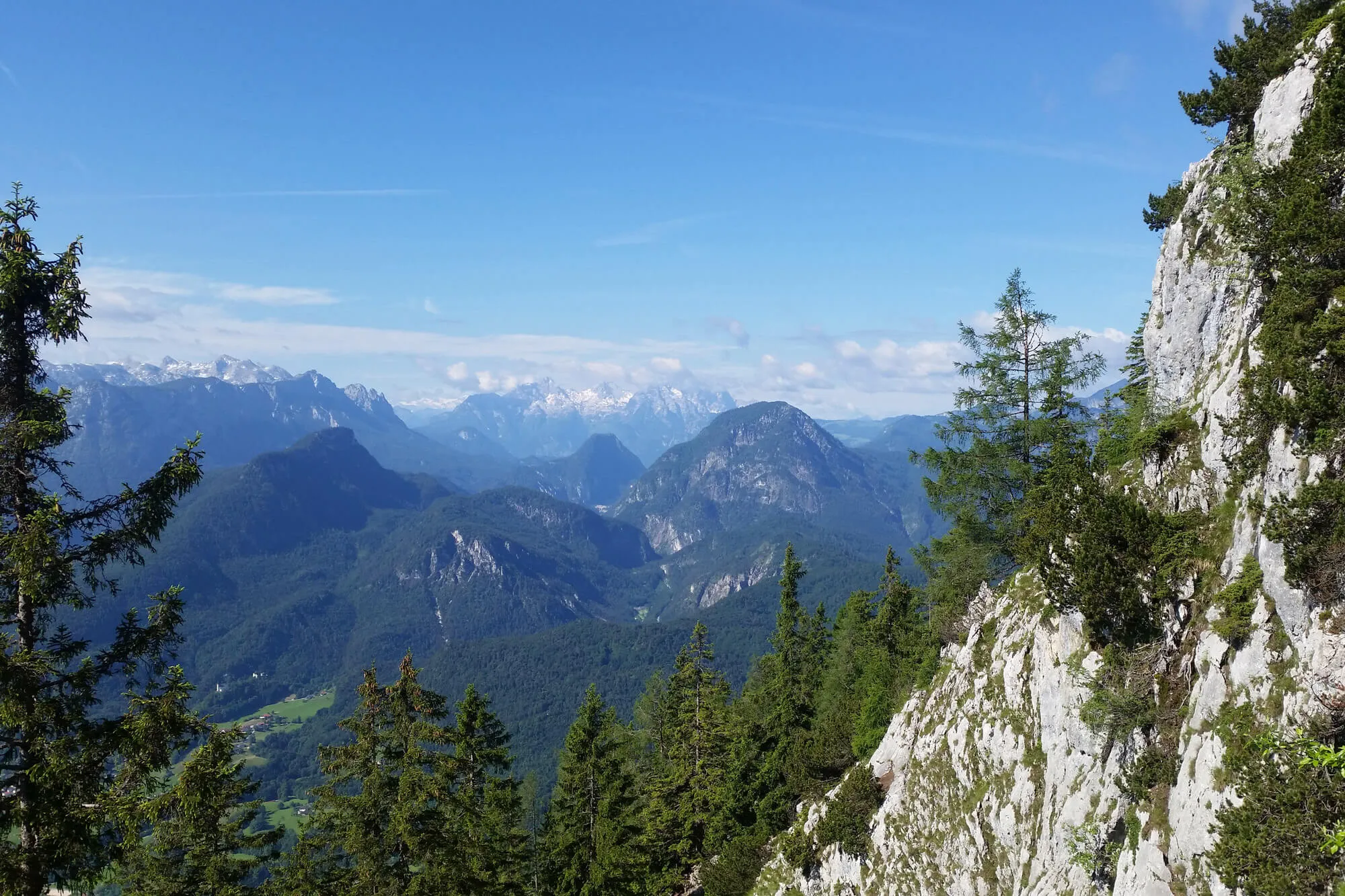 Ausblick von Hochstaufen in den Chiemgauer Alpen